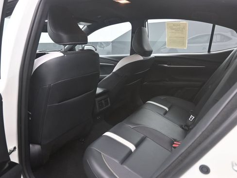 Used 2025 Toyota Camry SE FWD image 25