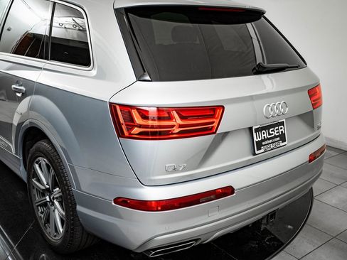 Used 2018 Audi Q7 3.0T Prestige w/ Prestige Package image 19