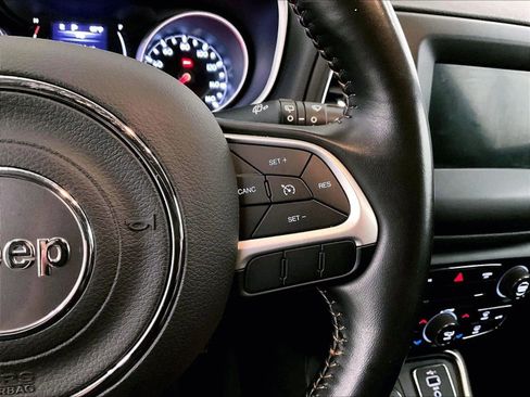 Used 2020 Jeep Compass Latitude image 18