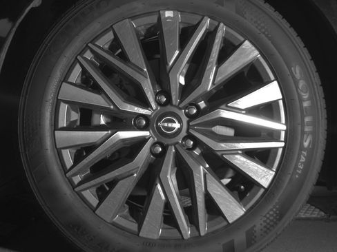 Used 2025 Nissan Altima 2.5 SV image 12