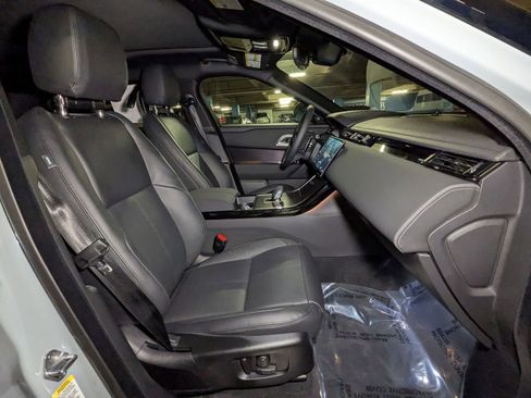 New 2026 Land Rover Range Rover Velar Dynamic SE image 17