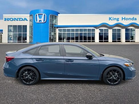 Used 2025 Honda Civic Sport image 3