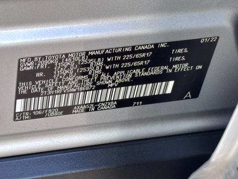 Used 2022 Toyota RAV4 LE FWD image 36