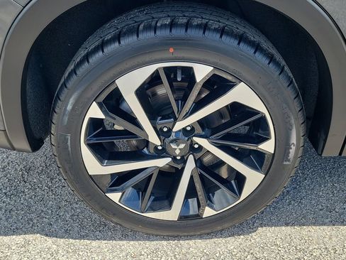 Used 2024 Mitsubishi Outlander SE AWD/4WD image 5
