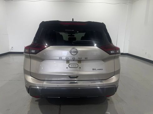 Used 2025 Nissan Rogue SL image 7