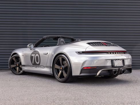Used 2026 Porsche 911 Carrera GTS RWD image 3