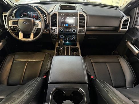 Used 2019 Ford F150 Lariat w/ Equipment Group 502A Luxury AWD/4WD image 11