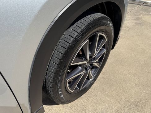 Used 2018 MAZDA CX-5 Touring w/ Preferred Equipment Package FWD image 15