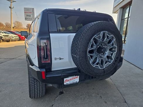 Used 2025 GMC Hummer EV 3X image 8