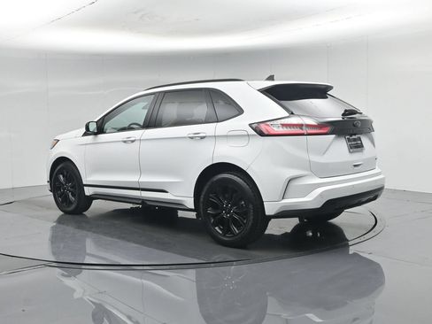 Used 2022 Ford Edge SE w/ Black Appearance Package AWD/4WD image 7
