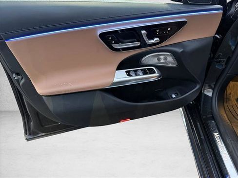 Used 2024 Mercedes-Benz E 450 4MATIC Sedan image 12