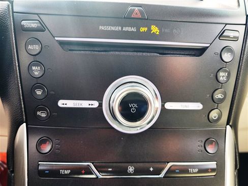 Used 2019 Ford Edge Titanium w/ Cargo Accessory Package image 20