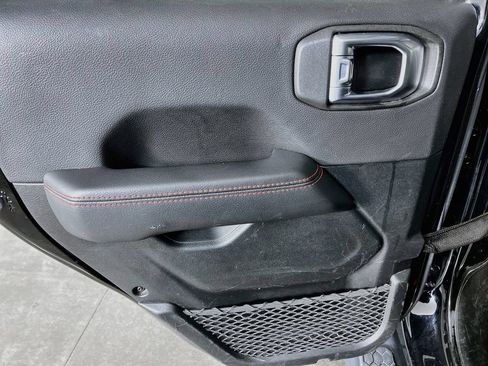 Used 2021 Jeep Wrangler Unlimited Rubicon w/ Dual Top Group AWD/4WD image 25