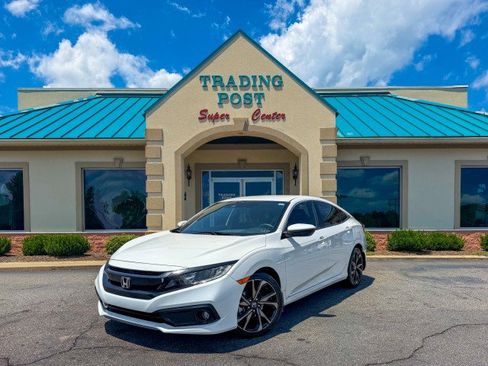 Used 2020 Honda Civic Sport image 2