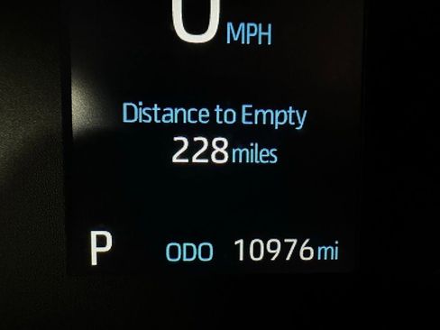 Used 2025 Toyota Corolla SE image 24