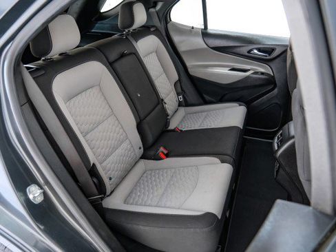 Used 2021 Chevrolet Equinox LS w/ LS Convenience Package FWD image 33