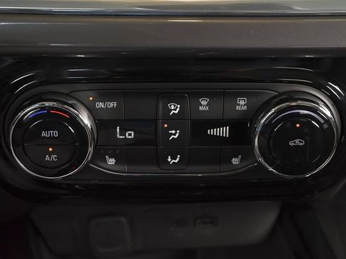 Used 2025 Chevrolet Trax ACTIV w/ Driver Confidence Package image 30