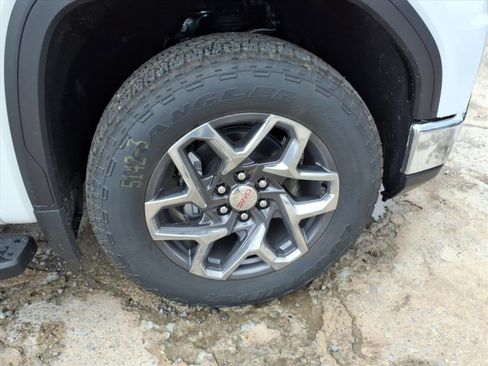 New 2026 GMC Sierra 1500 SLT w/ SLT Premium Plus Package image 9