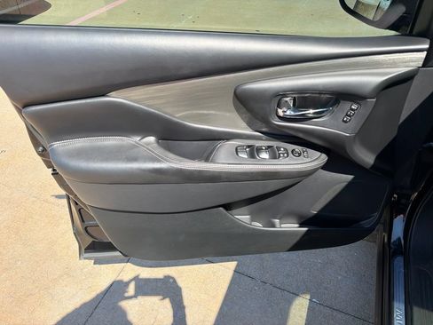 Used 2018 Nissan Murano SL w/ Moonroof Package AWD/4WD image 13