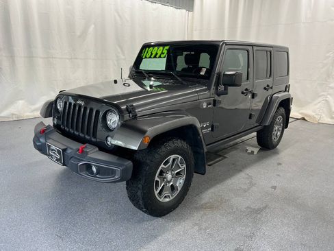 Used 2017 Jeep Wrangler Unlimited Sahara w/ Connectivity Group AWD/4WD image 1