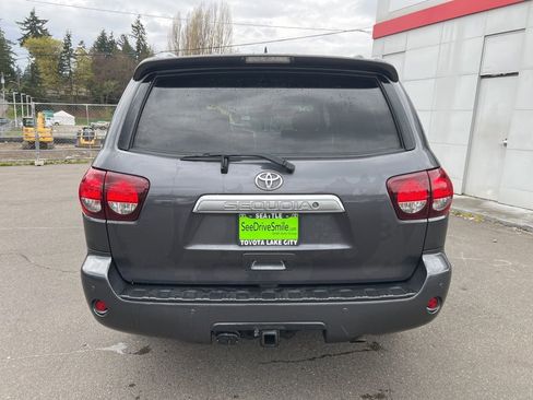 Used 2018 Toyota Sequoia Limited w/ Safety & Convenience Package image 5