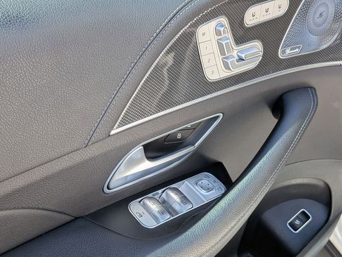 Used 2021 Mercedes-Benz GLS 450 4MATIC image 15