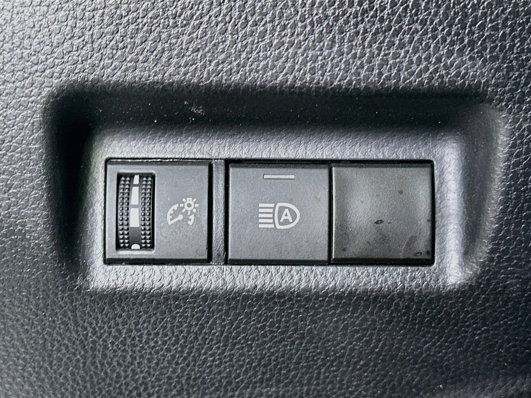 Used 2023 Toyota RAV4 XLE AWD/4WD image 17