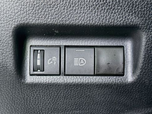 Used 2023 Toyota RAV4 XLE AWD/4WD image 17