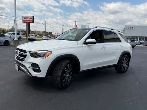 Used 2024 Mercedes-Benz GLE 350 4MATIC image 3