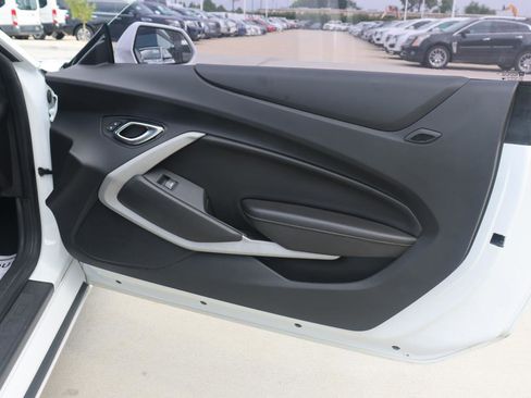 Used 2018 Chevrolet Camaro LT w/ RS Package image 10
