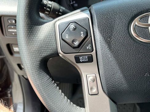 Used 2022 Toyota 4Runner SR5 image 29