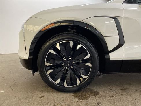 Used 2024 Chevrolet Blazer EV RS image 12