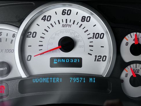 Used 2003 HUMMER H2 w/ Preferred Equipment Group AWD/4WD image 12