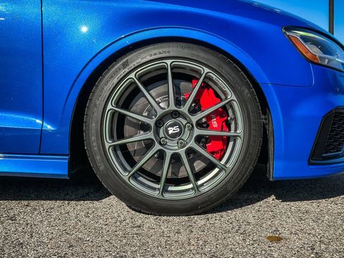 Used 2018 Audi RS 3 w/ Technology Package image 11