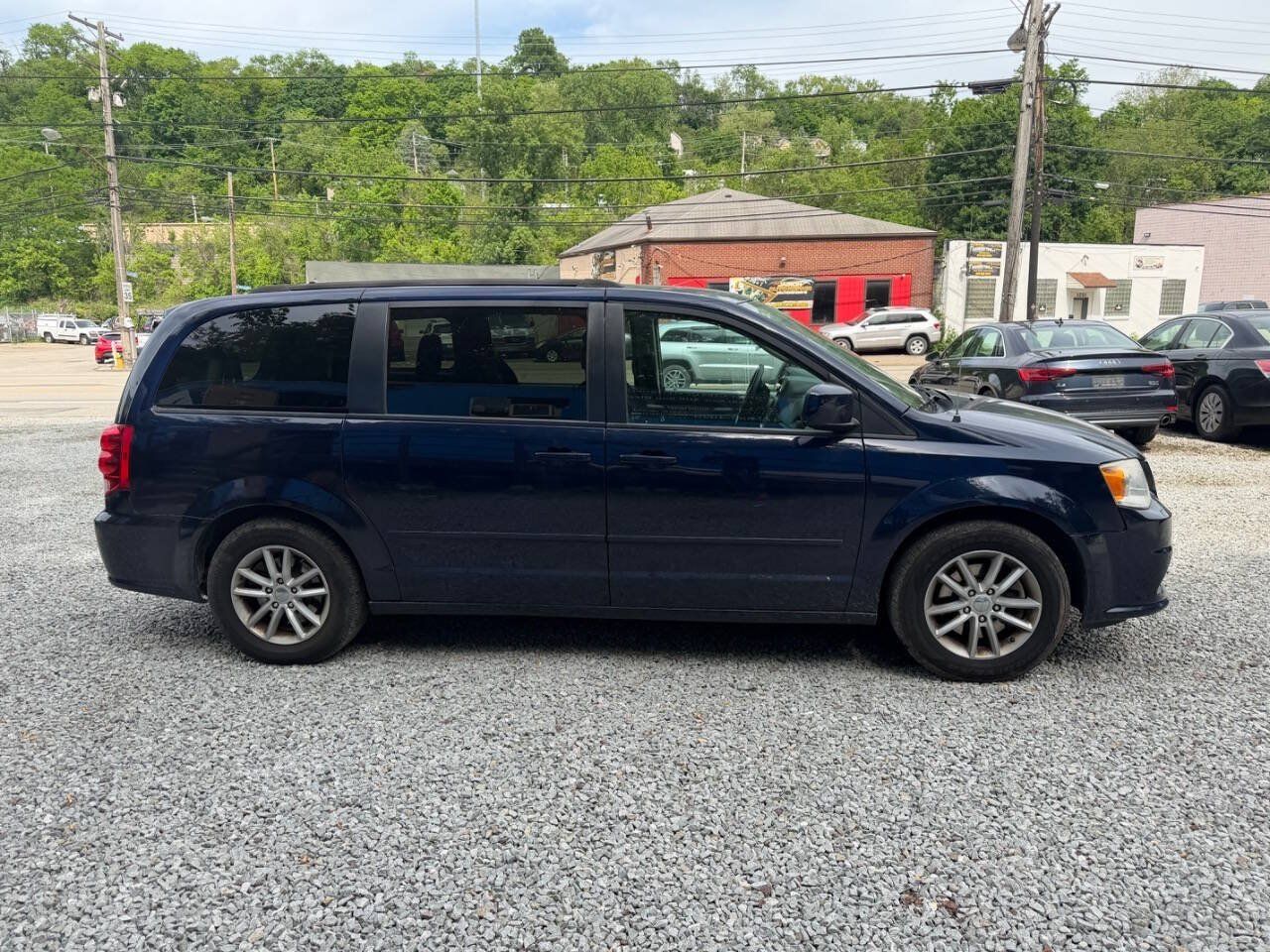 Used 2014 Dodge Grand Caravan SXT FWD image 7