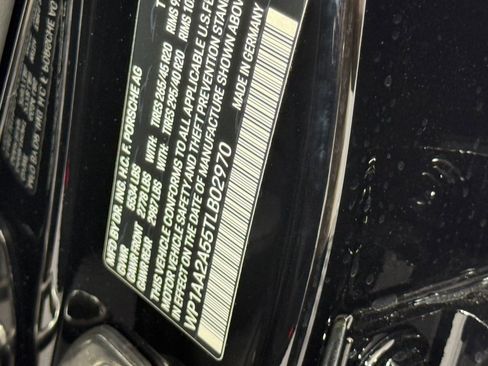 New 2026 Porsche Macan image 25