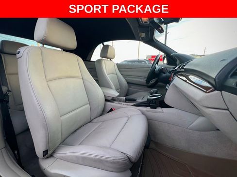 Used 2010 BMW 128i Convertible image 23