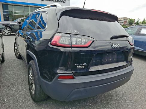 Used 2019 Jeep Cherokee Latitude Plus w/ Cold Weather Group AWD/4WD image 4