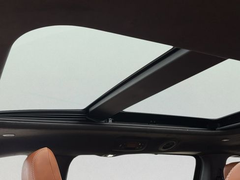 New 2026 Chrysler Pacifica Pinnacle image 12