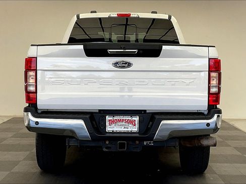 Used 2020 Ford F250 Lariat w/ Lariat Value Package image 3