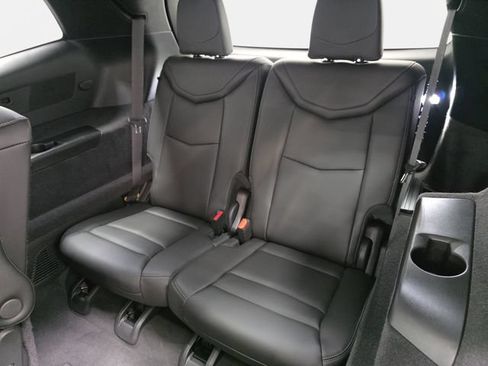 Certified 2024 Cadillac XT6 Premium Luxury w/ LPO, Floor Liner Package AWD/4WD image 34