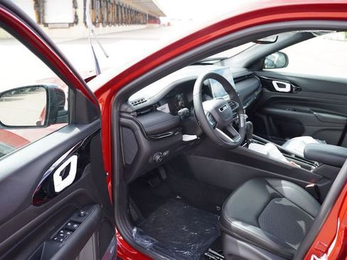 New 2025 Jeep Compass Latitude w/ Sun & Sound Group image 10