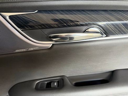 Used 2020 Cadillac XT6 Premium Luxury image 27