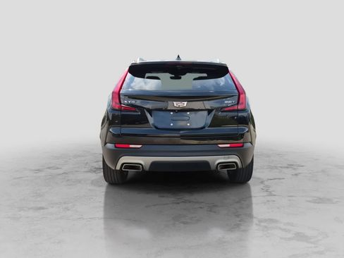 Used 2022 Cadillac XT4 Premium Luxury w/ Enhanced Visibility Package FWD image 7