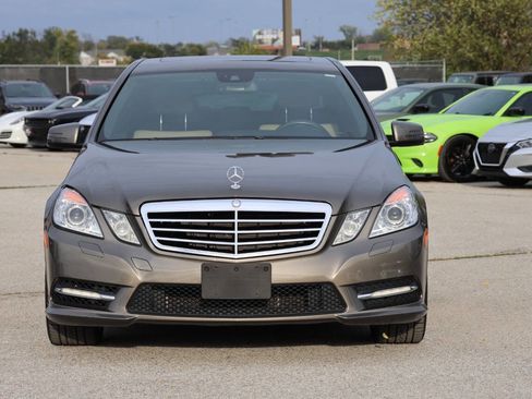 Used 2012 Mercedes-Benz E 350 4MATIC Sedan image 2