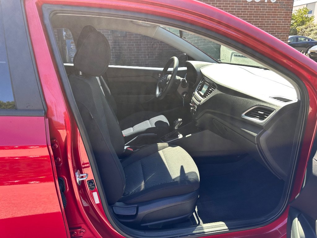 Used 2022 Hyundai Accent SE FWD image 23