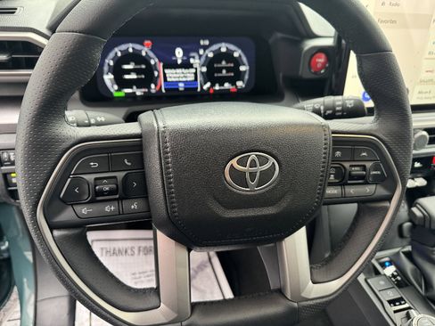 Used 2025 Toyota 4Runner TRD Off-Road Premium w/ Tow Technology Package image 13