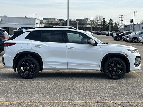 New 2026 Volkswagen Tiguan SE R-Line image 6