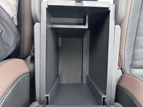 Certified 2025 Nissan Pathfinder Platinum w/ Cargo Package image 19