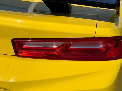 Used 2017 Chevrolet Camaro LT image 17